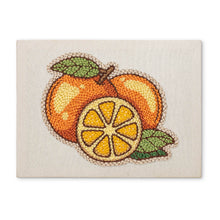 Laden Sie das Bild in den Galerie-Viewer, Punch Needle mit Rahmen - Frische Orangen Figured'Art