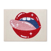 Laden Sie das Bild in den Galerie-Viewer, Punch Needle mit Rahmen - Pop Art Lippen Figured'Art