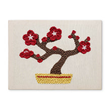 Laden Sie das Bild in den Galerie-Viewer, Punch Needle mit Rahmen - Kirschblüten Bonsai Figured'Art