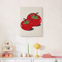 Laden Sie das Bild in den Galerie-Viewer, Punch Needle mit Rahmen - Frische Tomaten
