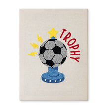 Laden Sie das Bild in den Galerie-Viewer, Punch Needle mit Rahmen - Fußballtrophäe Figured'Art