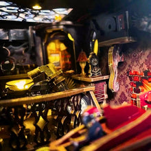 Laden Sie das Bild in den Galerie-Viewer, Book Nook - Vintage Garage