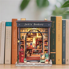 Laden Sie das Bild in den Galerie-Viewer, Miniaturhaus - Jack's Buchhandlung