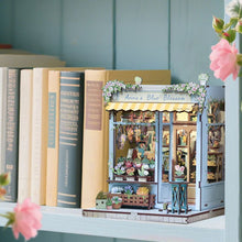 Laden Sie das Bild in den Galerie-Viewer, Miniaturhaus - Anna's Blaue Blüte