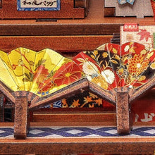 Laden Sie das Bild in den Galerie-Viewer, Miniaturhaus - Tsukino Boutique