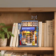 Laden Sie das Bild in den Galerie-Viewer, Book Nook - Beika-chō Eckladen