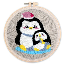Laden Sie das Bild in den Galerie-Viewer, Punch Needle set Pinguinmama und Baby