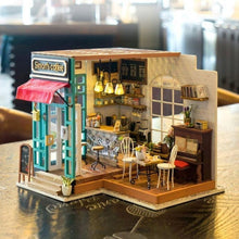 Laden Sie das Bild in den Galerie-Viewer, Miniaturhaus - Café von Simon