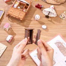 Laden Sie das Bild in den Galerie-Viewer, Miniaturhaus - Elsas Schneiderei