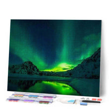 Laden Sie das Bild in den Galerie-Viewer, Diamond Painting | Diamond Painting - Green Northern Lights | Diamond Painting Landscapes landscapes | FiguredArt
