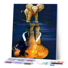 Laden Sie das Bild in den Galerie-Viewer, Diamond Painting | Diamond Painting - Elephant and its reflection | animals Diamond Painting Animals elephants | FiguredArt