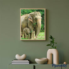 Laden Sie das Bild in den Galerie-Viewer, Diamond Painting | Diamond Painting - Elephant and Newborn | animals Diamond Painting Animals elephants | FiguredArt