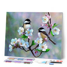 Laden Sie das Bild in den Galerie-Viewer, Diamond Painting | Diamond Painting - Small Birds and White Flowers | animals birds Diamond Painting Animals Diamond Painting Flowers