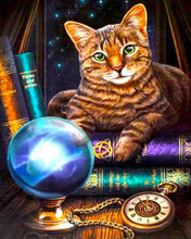 Laden Sie das Bild in den Galerie-Viewer, Diamond Painting – Katze mit Glaskugel | Figured'Art