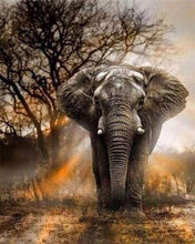 Laden Sie das Bild in den Galerie-Viewer, Diamond Painting, Elefant in der Savanne