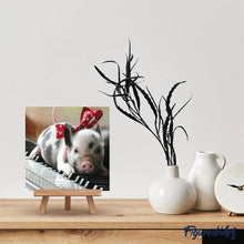Laden Sie das Bild in den Galerie-Viewer, Diamond Painting | Diamond Painting - Pig and Piano | animals Diamond Painting Animals | FiguredArt