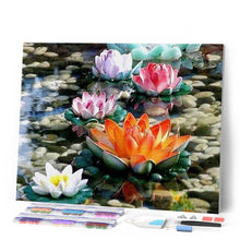 Laden Sie das Bild in den Galerie-Viewer, Diamond Painting | Diamond Painting - Water lilies in Color | Diamond Painting Flowers flowers | FiguredArt