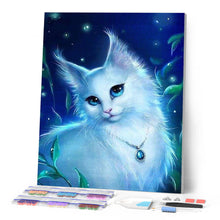 Laden Sie das Bild in den Galerie-Viewer, Diamond Painting | Diamond Painting - Cat and Necklace | animals cats Diamond Painting Animals | FiguredArt