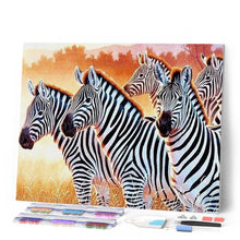 Laden Sie das Bild in den Galerie-Viewer, Diamond Painting | Diamond Painting - Zebra Family | animals Diamond Painting Animals zebras | FiguredArt