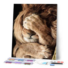 Laden Sie das Bild in den Galerie-Viewer, Diamond Painting | Diamond Painting - Hiding Lion | animals Diamond Painting Animals lions | FiguredArt