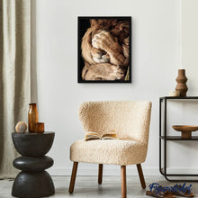 Laden Sie das Bild in den Galerie-Viewer, Diamond Painting | Diamond Painting - Hiding Lion | animals Diamond Painting Animals lions | FiguredArt