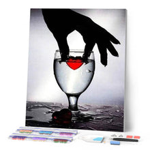 Laden Sie das Bild in den Galerie-Viewer, Diamond Painting | Diamond Painting - Heart in a glass | Diamond Painting Romance romance | FiguredArt