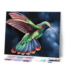Laden Sie das Bild in den Galerie-Viewer, Diamond Painting | Diamond Painting - Hummingbird in the Night | animals Diamond Painting Animals | FiguredArt