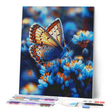 Laden Sie das Bild in den Galerie-Viewer, Diamond Painting - Schmetterling und blaue Blumen