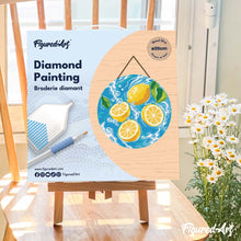 Laden Sie das Bild in den Galerie-Viewer, Diamond Painting auf Holzscheibe - Zitronenbrise
