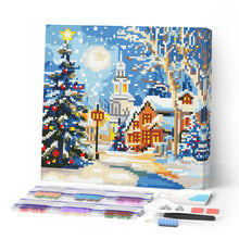 Laden Sie das Bild in den Galerie-Viewer, Mini Diamond Painting 25 x 25 cm - Verschneite Weihnachtsstraße
