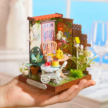 Laden Sie das Bild in den Galerie-Viewer, Miniaturhaus - Eleganter Tee Garten