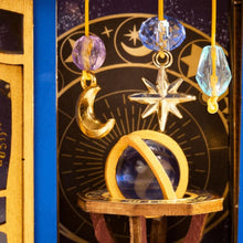Laden Sie das Bild in den Galerie-Viewer, Miniaturhaus - Magic Astronomieladen