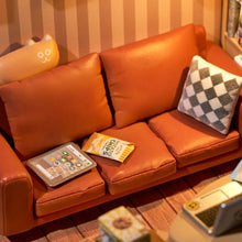 Laden Sie das Bild in den Galerie-Viewer, Miniaturhaus - Gemütliches Wohnzimmer