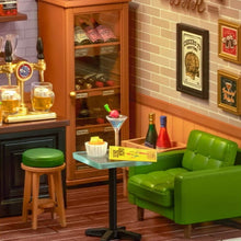 Laden Sie das Bild in den Galerie-Viewer, Miniaturhaus - Bar