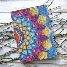 Laden Sie das Bild in den Galerie-Viewer, Notizbuch Diamond Painting Blume Mandala