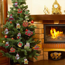Laden Sie das Bild in den Galerie-Viewer, Schlüsselanhänger Diamond Painting Weihnachten 12 Stück