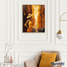 Laden Sie das Bild in den Galerie-Viewer, Art-Deco-Frau in der Stadt