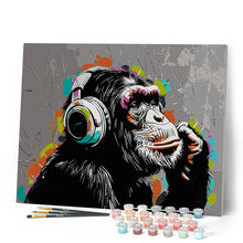 Laden Sie das Bild in den Galerie-Viewer, Street Art Funky Schimpanse
