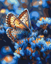 Laden Sie das Bild in den Galerie-Viewer, Malen nach Zahlen Figured&#39;Art – Schmetterling und blaue Blumen