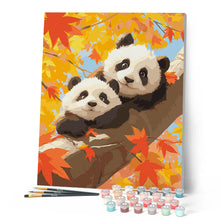 Laden Sie das Bild in den Galerie-Viewer, Pandababys im Herbst