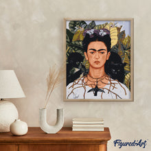 Laden Sie das Bild in den Galerie-Viewer, Frida - Selbstbildnis mit Dornenkette und Kolibri