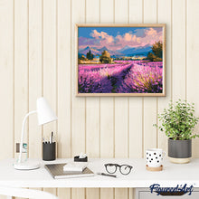 Laden Sie das Bild in den Galerie-Viewer, Lavendelfelder in der Abenddämmerung