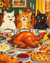 Laden Sie das Bild in den Galerie-Viewer, Malen nach Zahlen Figured'Art – Thanksgiving-Katzen beim Dinner