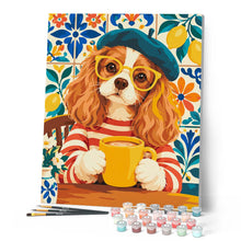 Laden Sie das Bild in den Galerie-Viewer, Spaniel mit Baskenmütze im Café