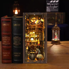 Laden Sie das Bild in den Galerie-Viewer, Book Nook - Die Kammer des Alchemisten