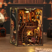Laden Sie das Bild in den Galerie-Viewer, Book Nook - Die Alte Bibliothek Figured'Art