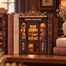 Laden Sie das Bild in den Galerie-Viewer, Book Nook - Das Süße Haus