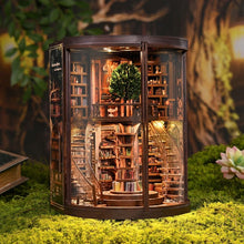 Laden Sie das Bild in den Galerie-Viewer, Book Nook - Der Baum der Erkenntnis Figured'Art