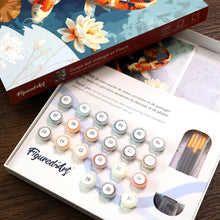Laden Sie das Bild in den Galerie-Viewer, Geschenkset Malen nach Zahlen - Vintage-Koi-Karpfen und Blumen