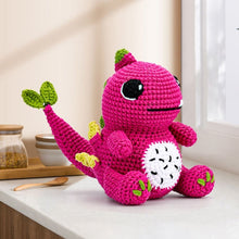 Laden Sie das Bild in den Galerie-Viewer, Amigurumi Häkelset - Dino mit Drachenfrucht